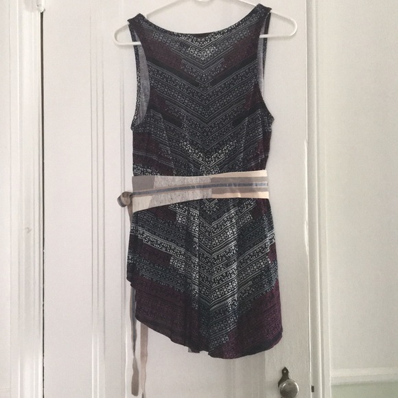 Common Thread artsy sleeveless tunic. - Picture 5 of 5